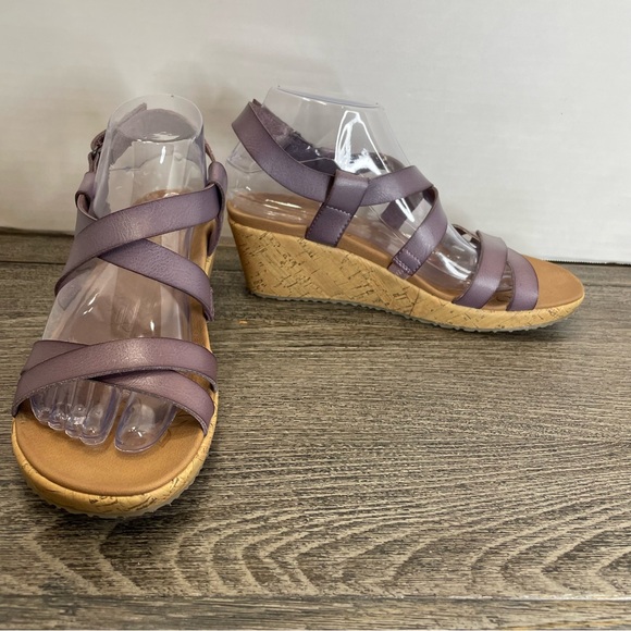 Skechers Shoes - Sketchers Women's Strappy Wedge Sandals - Purple Size 9.5. Gently worn.